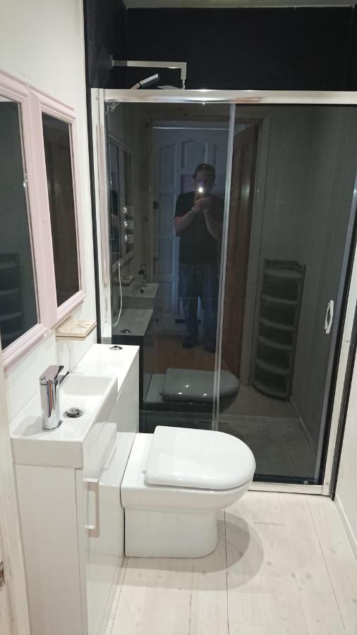 Surf Lookout - King Size En-Suite With Sea Views 뉴키 외부 사진