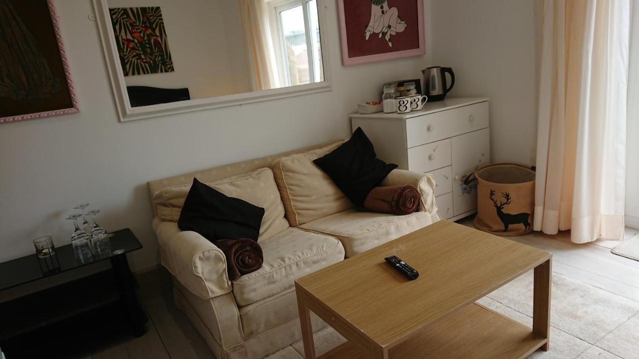 Surf Lookout - King Size En-Suite With Sea Views 뉴키 외부 사진