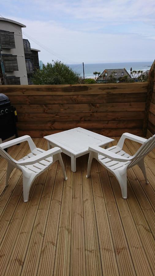 Surf Lookout - King Size En-Suite With Sea Views 뉴키 외부 사진